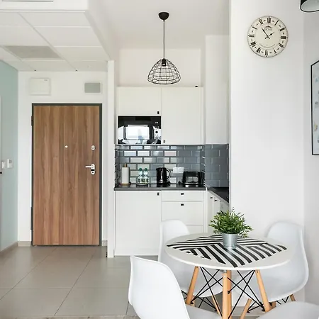 Prymasa Tysiaclecia Comfort Apartment Warsaw Exterior photo